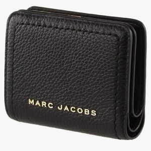 Marc Jacobs  With Gold Hardware Top Stitched Compact Zip Leather Wallet